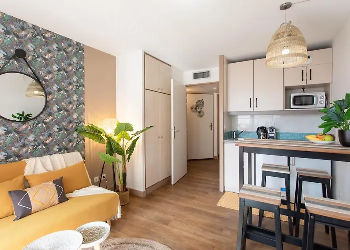 C1 Clemenceau Pool Balcony Bath Ac 2Mins Walk To Sand Beach