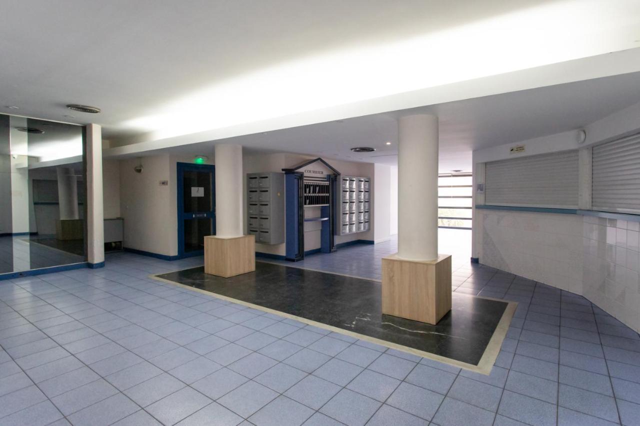 C1 Clemenceau Pool Balcony Bath Ac 2mins Walk To Apartment